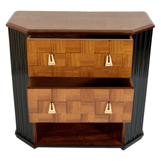 Art Deco Chest of Drawers with Cube Maquetry and Hand-Polished Shellac, 1930s For Sale - Image 3 of 9