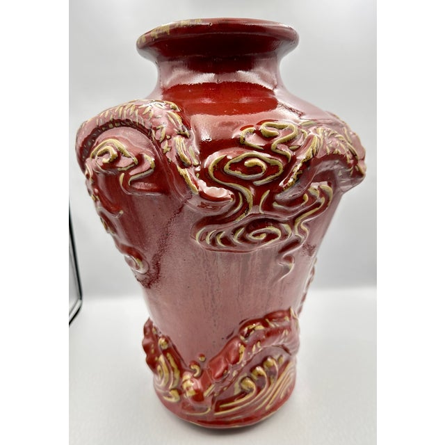 Chinese Vintage Sang De Boeuf Oxblood Glaze Ceramic Vase With Twin Dragons For Sale In Palm Springs - Image 6 of 11