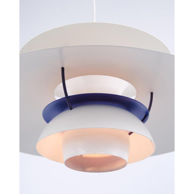 Model PH 5 Pendant Light in White Lacquered Metal by Poul Henningsen for Louis Poulsen, 2010 For Sale - Image 10 of 12