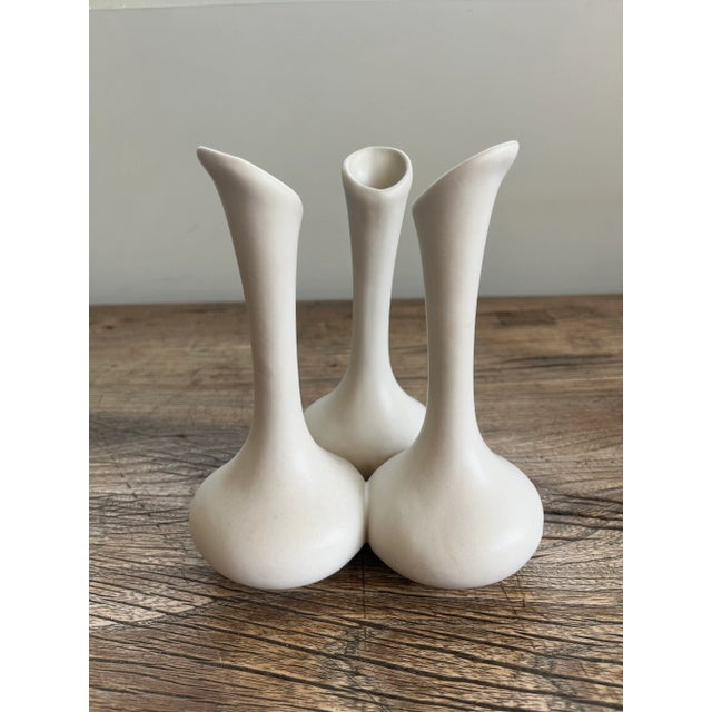 Vintage Mid Century White 1960's Modernist Van Briggle Triple Tulip Vase For Sale - Image 10 of 10