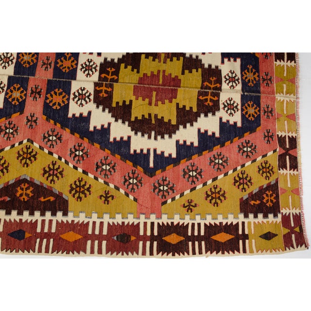 Mid 20th Century Bold Geometric Medallion Kilim Rug For Sale - Image 9 of 11