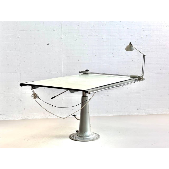 Industrial Hydraulic Height-Adjustable Table with Integrated Work Light from Nike Eskilstuna, Sweden, 1950s For Sale - Image 3 of 18