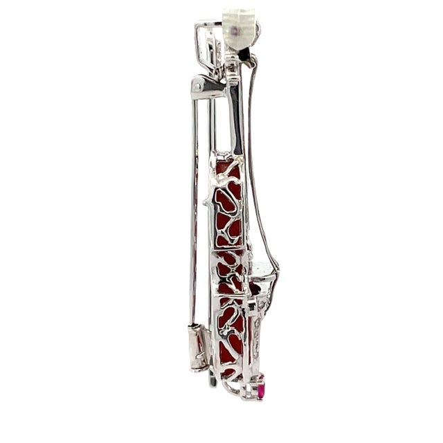 18k White Gold Violin Brooch 15.36 Carat Carnelian, Diamonds & Ruby For Sale - Image 4 of 7