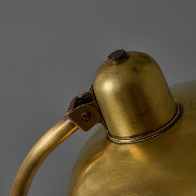 1940s Giovanni Michelucci Patinated Brass Ministerial Desk Lamp for Lariolux For Sale - Image 14 of 17