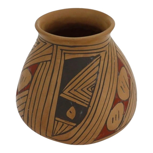 Mexican Mata Ortiz Pottery Jar Signed by Neli Silveira C1990 For Sale