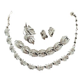 Example of Lisner Jewelry