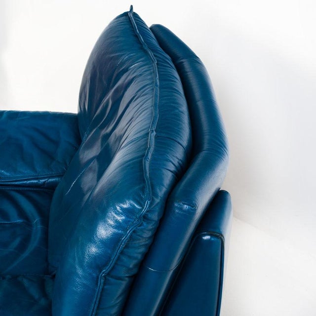Set of Vintage Blue Leather Armchair and Ottoman by Nicoletti Salotti for Avanti, Italy, 1980s For Sale - Image 16 of 18