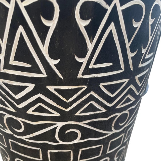 Tribal Late 20th Century Black & White Tribal Stool/Table For Sale - Image 3 of 5