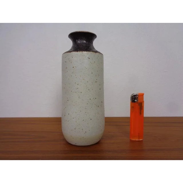 Minimalist Stoneware Vase by Bruno Gambone, Italy, 1970s For Sale - Image 4 of 12