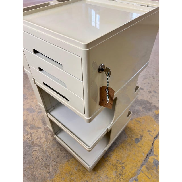 Plastic Cream Stile Trolley by Giovanni Pelis for Neolt For Sale - Image 7 of 11