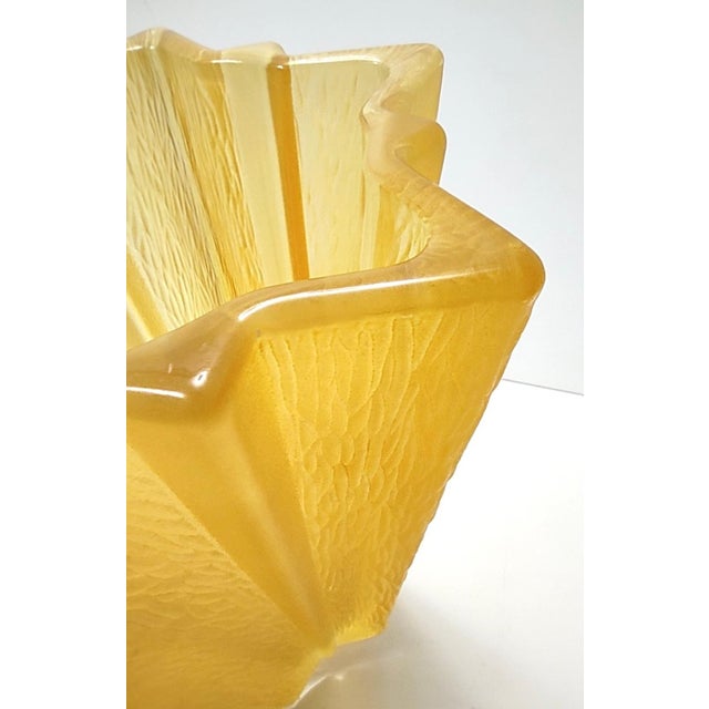 Art Deco Star Shaped Yellow Glass Vase by Pierre Davesn for Daum, 1940s For Sale - Image 11 of 13