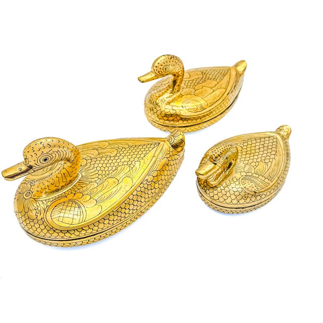 Large Mid-20th Century Burmese Gilt Lacquer Duck Trinket Boxes, Set of 3 For Sale - Image 10 of 10