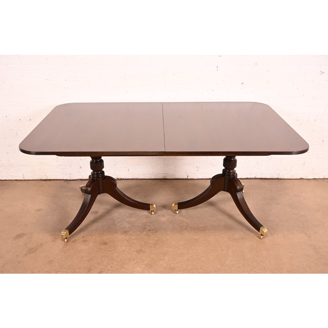 Wood Baker Furniture Georgian Banded Mahogany Double Pedestal Extension Dining Table, Circa 1980s For Sale - Image 7 of 13