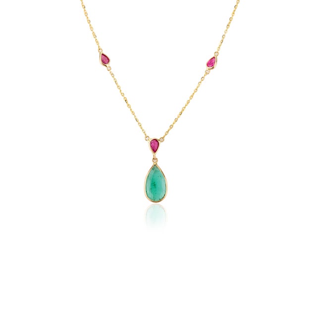 Tear Drop Emerald & Pear Cut Ruby Link Chain Necklace For Sale - Image 4 of 12