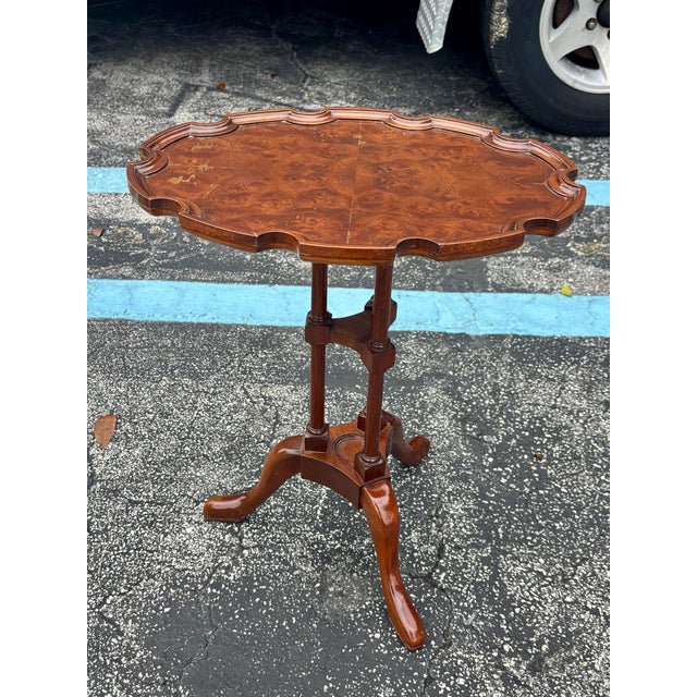 Late 20th Century Late 20th Century Baker Furniture Historic Charleston Queen Anne Mahogany and Burl Wood Tea Table For Sale - Image 5 of 9