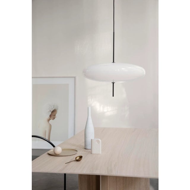 Mid-Century Modern Gino Sarfatti Model No. 2065 Ceiling Light in All White For Sale - Image 3 of 10