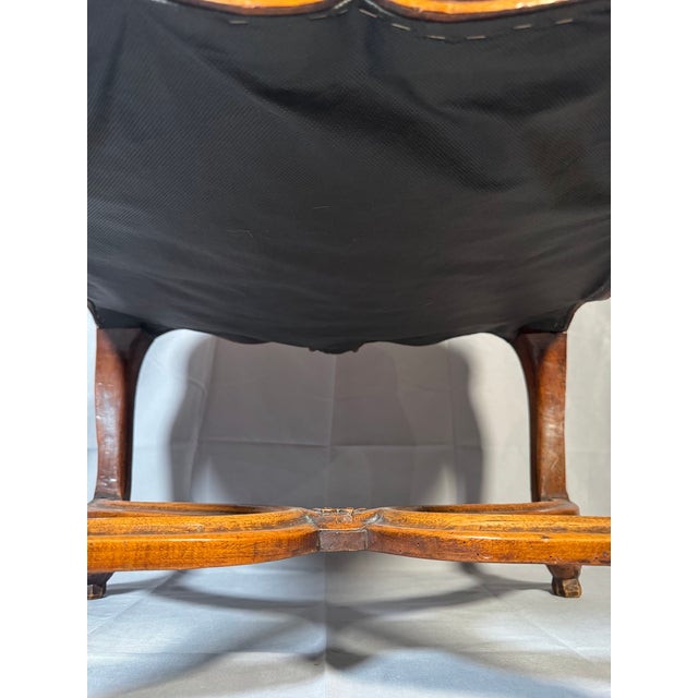 Wood Late 19th Century Louis XV Carved Walnut Side Chair, Cream Damask For Sale - Image 7 of 14
