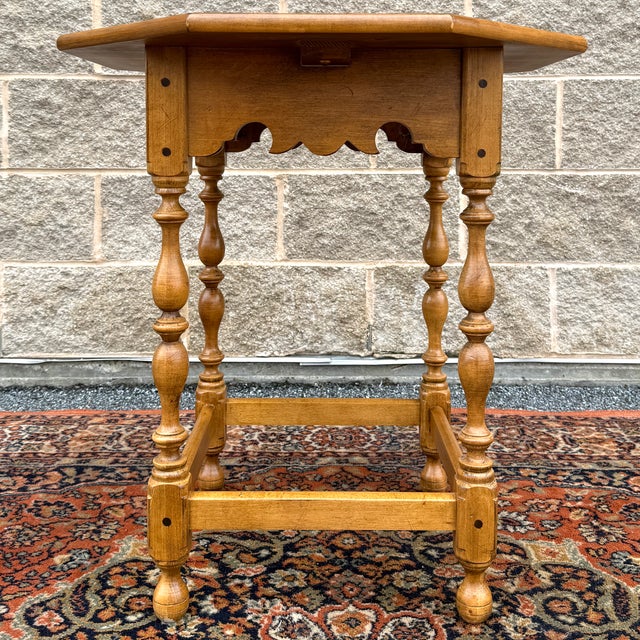 Camel 1980s Ethan Allen Circa 1776 Colonial Solid Maple Octagonal Side Table (18-8006) For Sale - Image 8 of 12