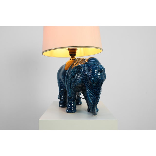 Hollywood Regency Blue Elephant Ceramic Table Lamp, Belgium, 1970s For Sale - Image 4 of 12