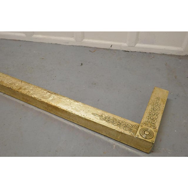 Late 19th Century Large Arts and Crafts Brass Fender, 1880s For Sale - Image 5 of 6