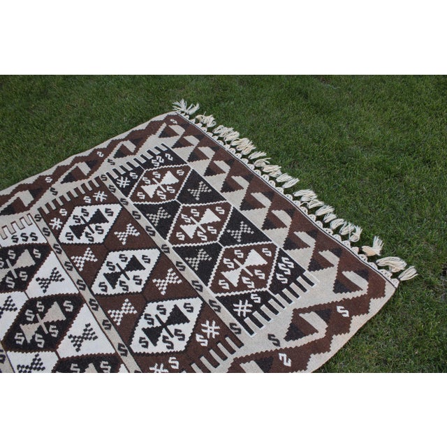 1980s 1980s Bohemian Style Handwoven Oushak Authentic Vintage Turkish Kilim Rug 4x6 Ft For Sale - Image 5 of 9