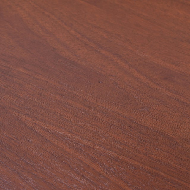 T.H. Robsjohn Gibbings Widdicomb Klismos Round Saber Leg Lamp Table 1955 For Sale - Image 12 of 16