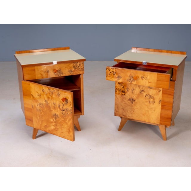 1940s Vintage Czechoslovak Nightstands in Burl Veneer, 1940s, Set of 2 For Sale - Image 5 of 10