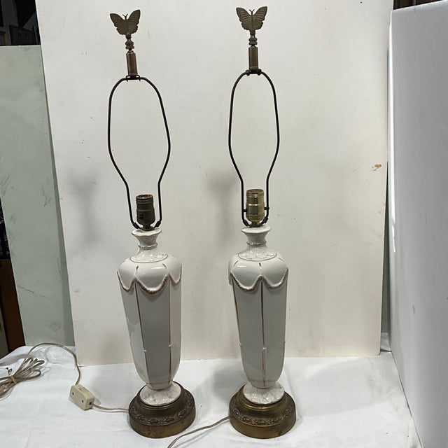 French Pair French Empire Neoclassical Mid Century Porcelain Table Lamps Butterfly Finial For Sale - Image 3 of 11