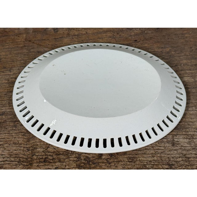 Josiah Wedgwood 19th C. Wedgwood Creamware Pierced Basketweave Oval Platter With Scalloped Rim For Sale - Image 4 of 5