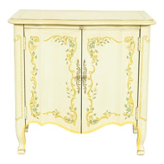 Drexel Heritage French Provincial Louis XV Cream Lacquered Paint-Decorated Nightstand, 1970s For Sale