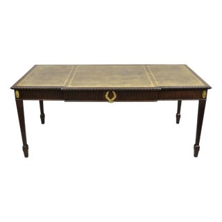 Vintage Baker Hepplewhite Style Mahogany Leather Top Executive Writing Desk For Sale
