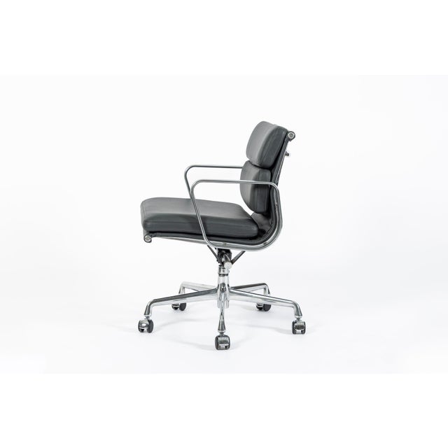 Herman Miller Eames for Herman Miller Gray Leather Office Chair 2000s For Sale - Image 4 of 13