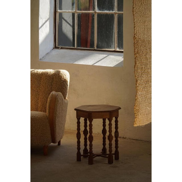 1950s Mid-Century Modern Danish Hexagon Side Table in Oak with Turned Legs, 1950s For Sale - Image 5 of 18