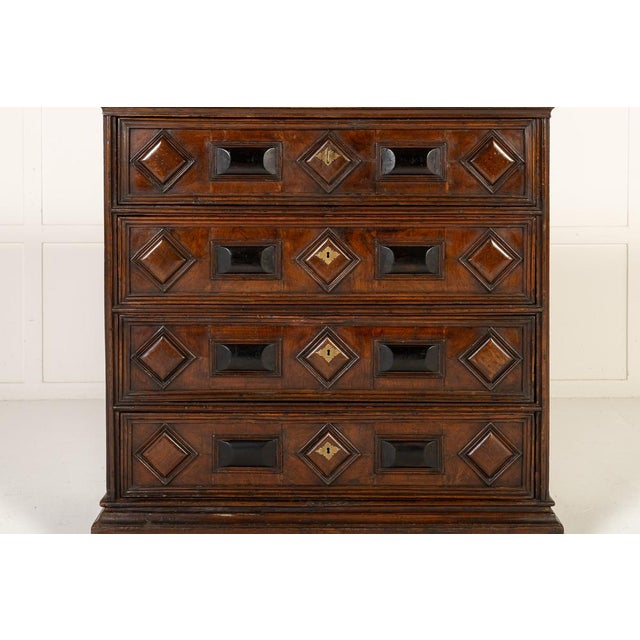 Early 18th Century Italian Walnut Chest of Drawers For Sale - Image 6 of 11