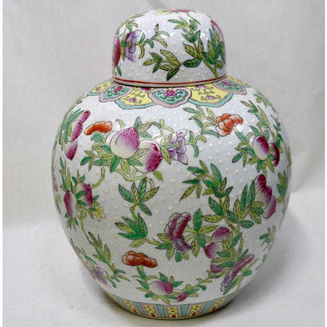 Late 20th Century Vintage Hand-Painted Chinese Famille Rose Porcelain Ginger Jar With Lid – Large Peach & Floral Pattern For Sale - Image 5 of 13