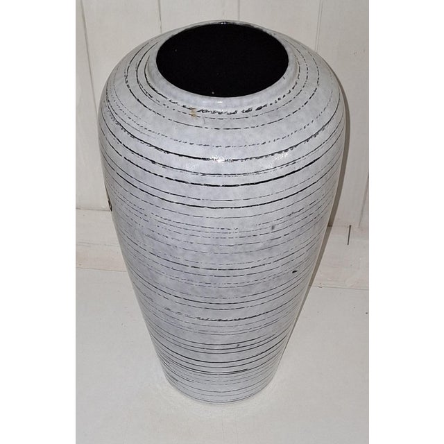 Vintage German Ceramic Model No. 517-38 Vase from Scheurich, 1970s For Sale - Image 3 of 5