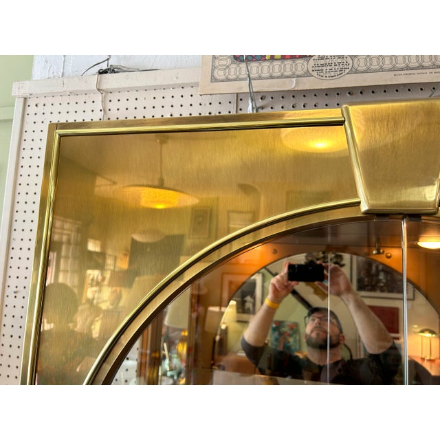 1990s 1990s Mastercraft Style Brass + Glass Lighted Display Cabinet For Sale - Image 5 of 12