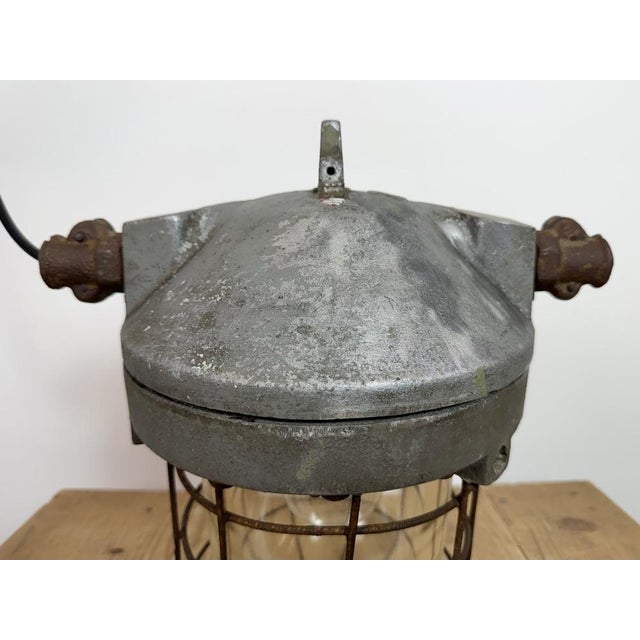 Industrial Grey Explosion Proof Lamp from Elektrosvit, 1960s For Sale - Image 12 of 18
