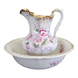 Early 20th Century LaBelle China Pitcher and Basin in Floral Pattern, Gold Sponge Trim - 2 Pieces For Sale