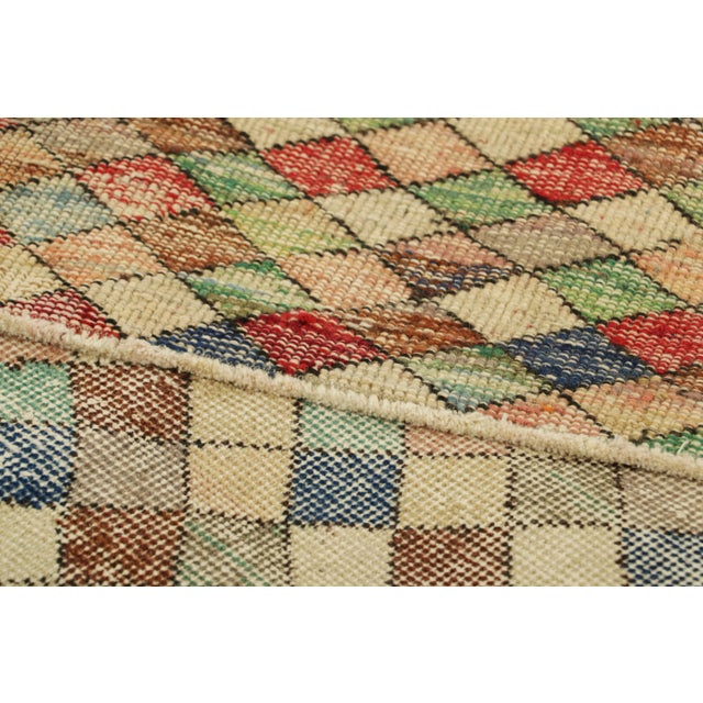 Textile Vintage Zeki Müren Runner in Beige With Colorful Geometric Pattern | Rug & Kilim For Sale - Image 7 of 7