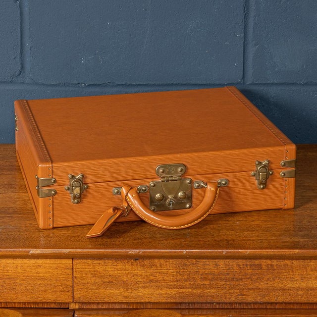 20th Century Presidential Briefcase in Orange Epi Leather from Louis Vuitton, France, 1993 For Sale - Image 3 of 18