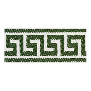 Sample - Schumacher Etienne Silk Greek Key Trim Wide in Emerald For Sale