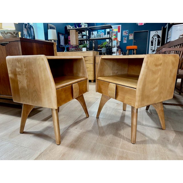 1940s Pair of Heywood Wakefield 'Kohinoor' Nightstands For Sale - Image 12 of 14