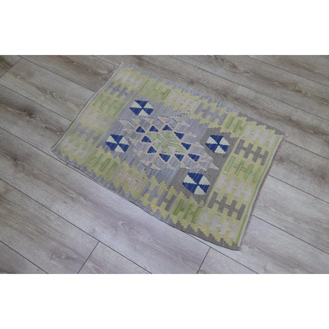 Size: 2.1 x 2.9 ft ( 63 x 88 cm) 25 x 35 inches Color: Blue, White, Gray, Yellow, Green Material: 100% Hand Spun Organic...
