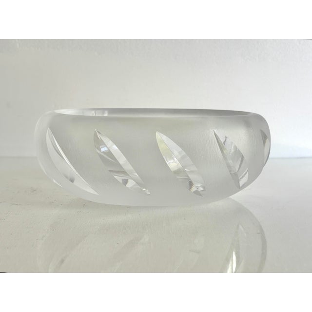Contemporary 1980s French Yseult by Lalique Frosted Cut Crystal Bowl For Sale - Image 3 of 4