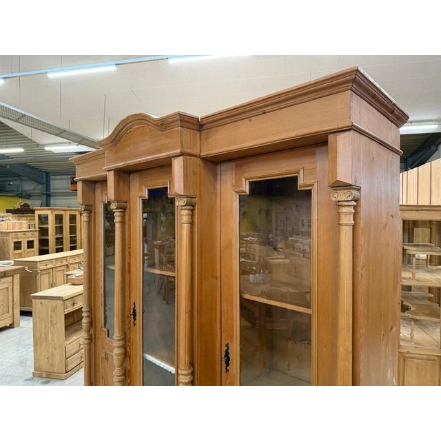 Farmhouse Display Cabinet in Wood For Sale - Image 6 of 18