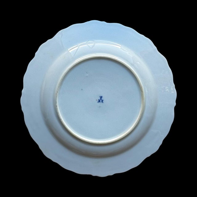 Ceramic Antique Meissen German “Scattered Flowers” Streublumen Plate, Hand-Painted W/ Backstamp For Sale - Image 7 of 8