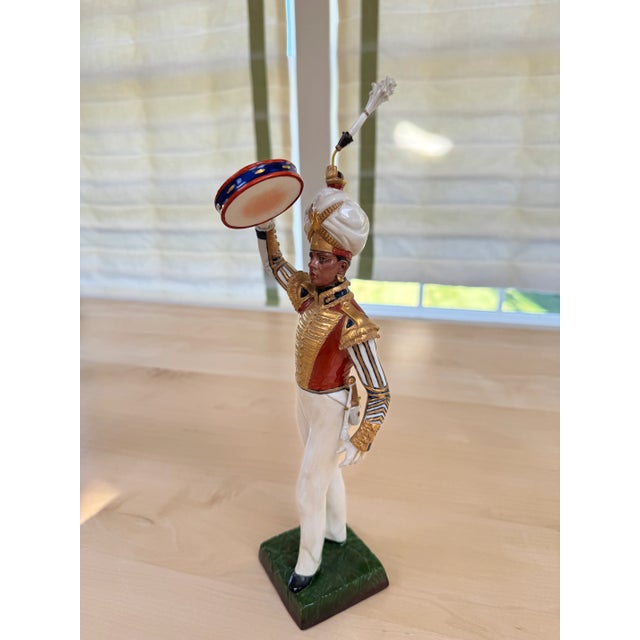 Traditional Sitzendorf German Porcelain Indian Jambourine 1st Guards Circa 1830 For Sale - Image 3 of 7