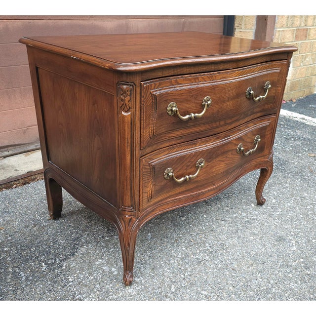 Mid 20th Century Mid 20th Century Pair of Henredon Four Centuries Provincial Oak Commode Bedside Chest of Drawers For Sale - Image 5 of 15