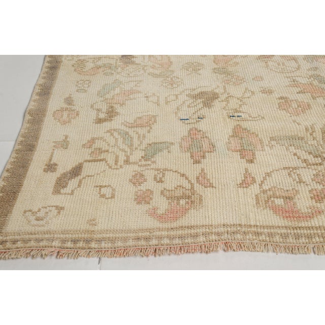 1950s Mid 20th Century Small Oushak Bohemian Carpet For Sale - Image 5 of 10